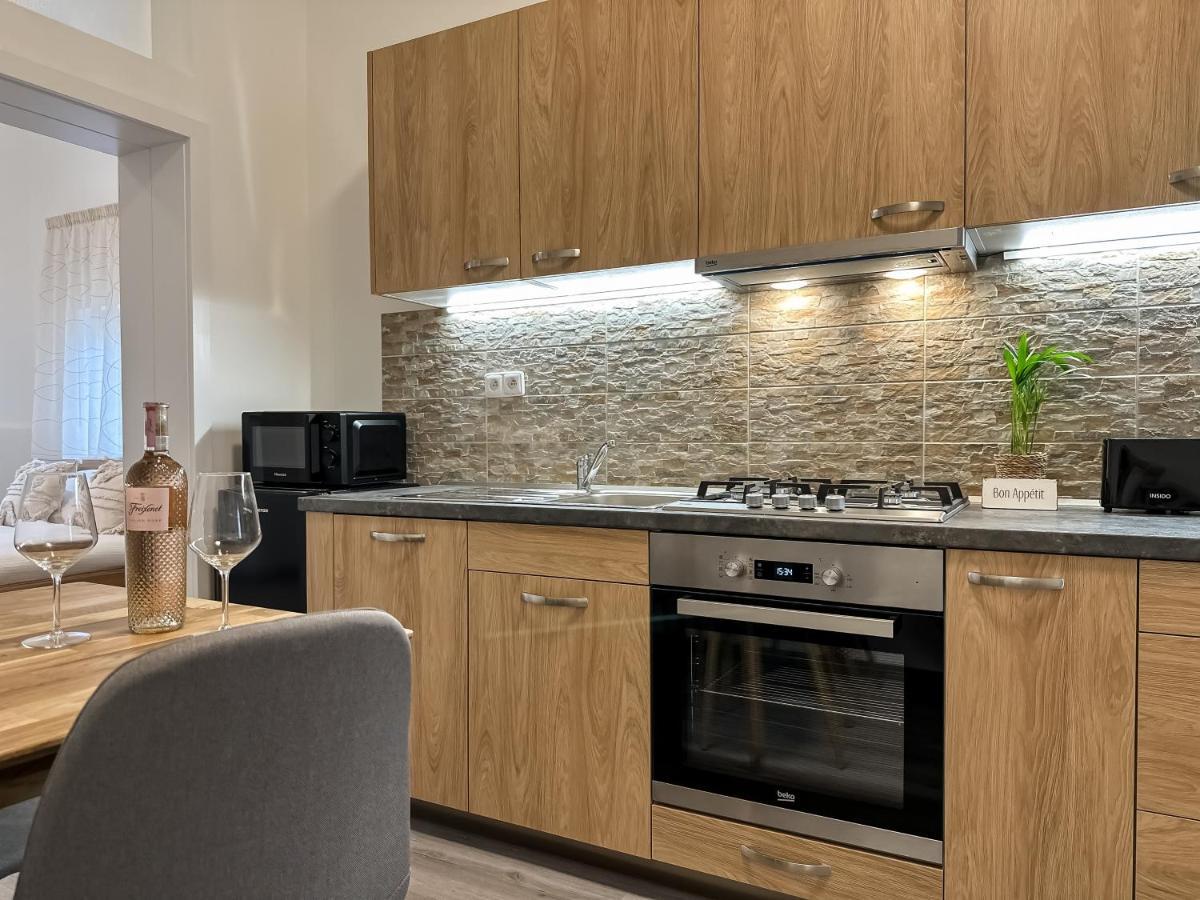 Apartment Bohemia การ์โลวีวารี ภายนอก รูปภาพ